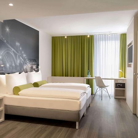 Super 8 By Wyndham Mainz Zollhafen Hotel Ngoại thất bức ảnh
